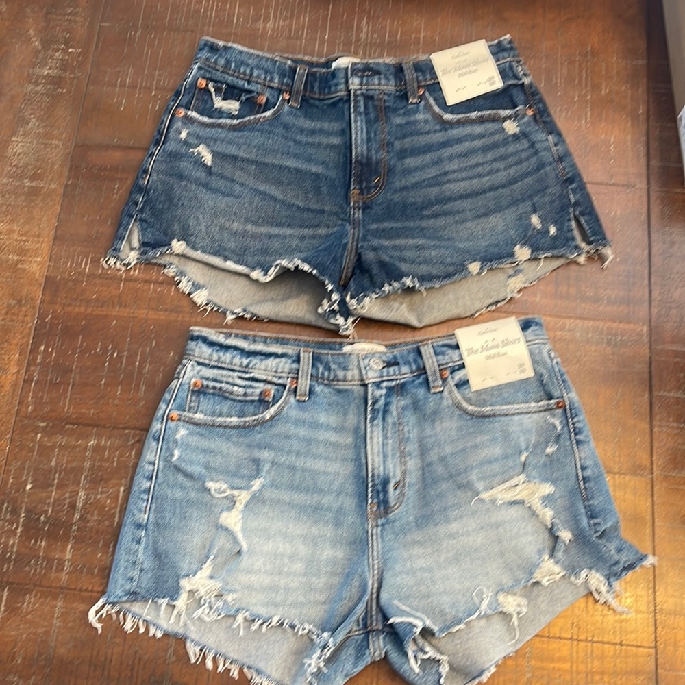 A&F Curve Love Mom Shorts